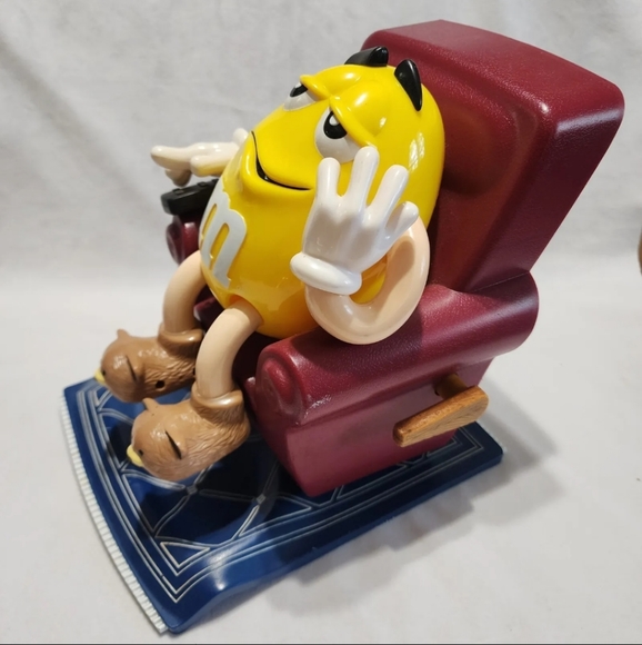 2 Vintage Large M&M Candy Dispensers Yellow Blue Peanuts Recliner TV Remote EUC - Picture 4 of 10